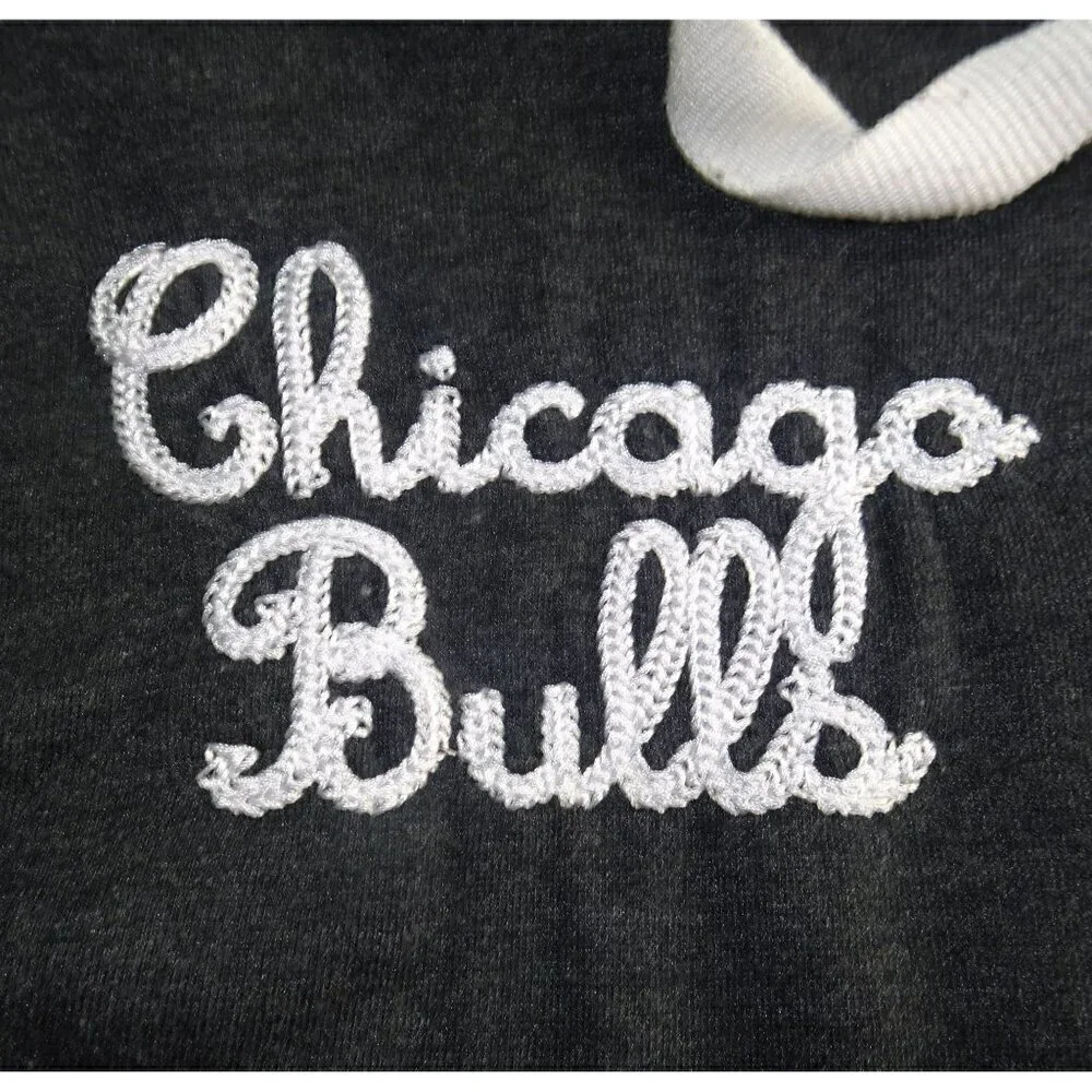 NBA Chicago Bulls Gray Unk Jacket Size Large